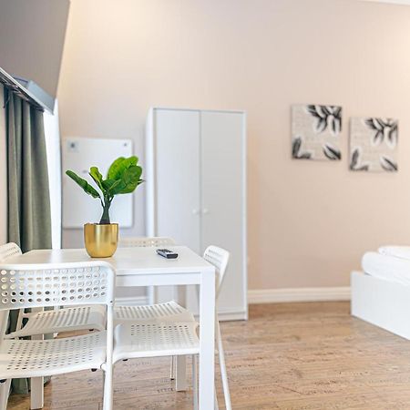 Stylish Studio Apartment Wiener Stadthalle Екстер'єр фото