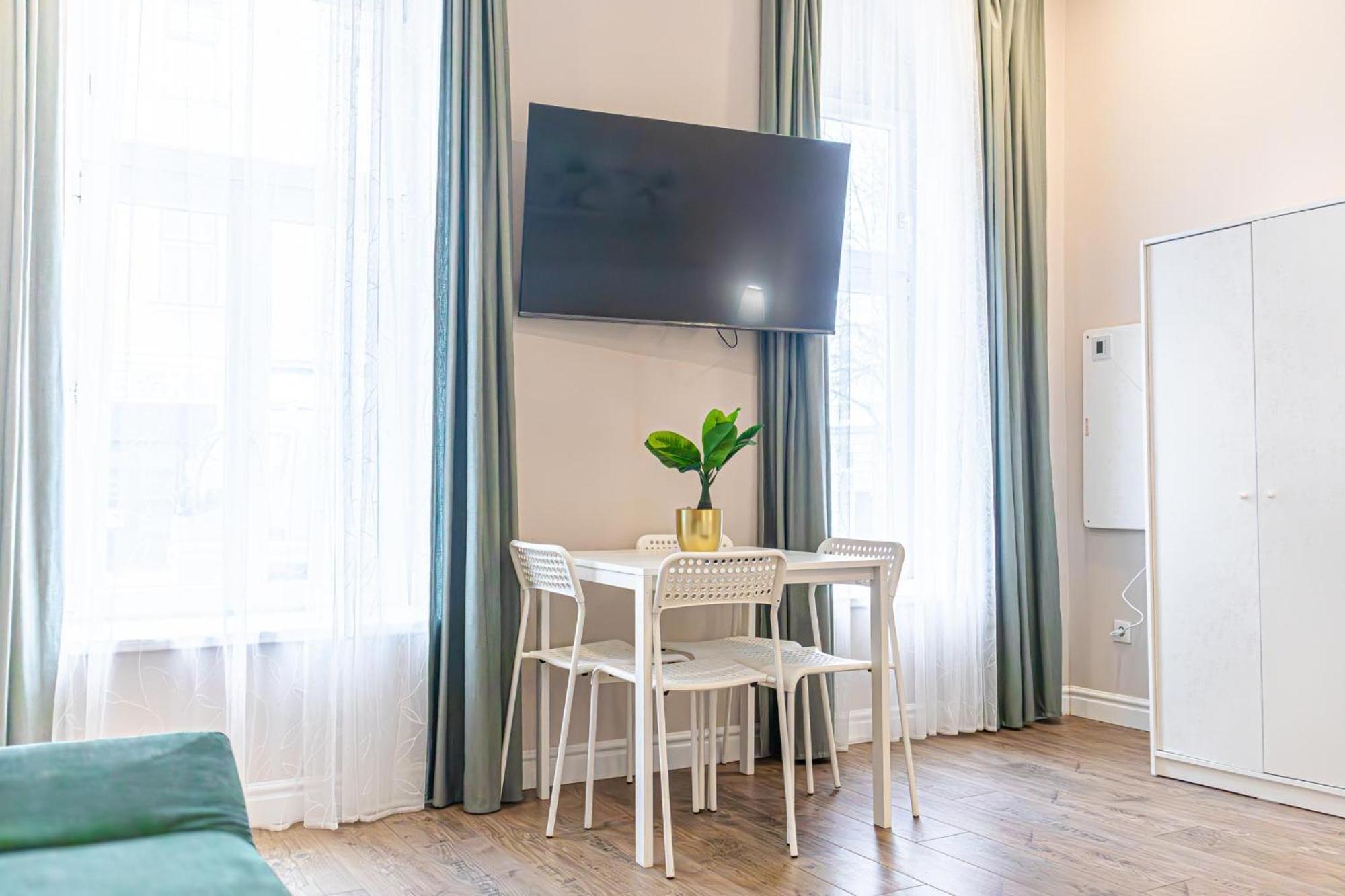 Stylish Studio Apartment Wiener Stadthalle Екстер'єр фото