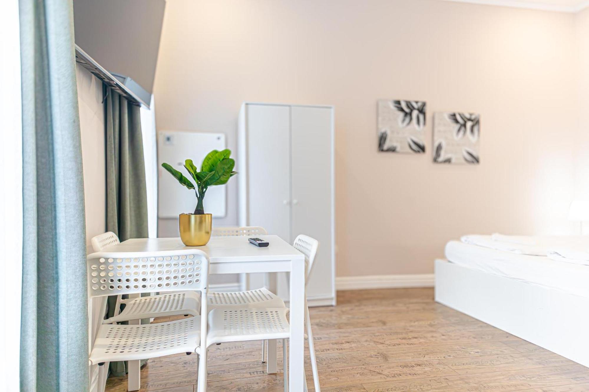 Stylish Studio Apartment Wiener Stadthalle Екстер'єр фото