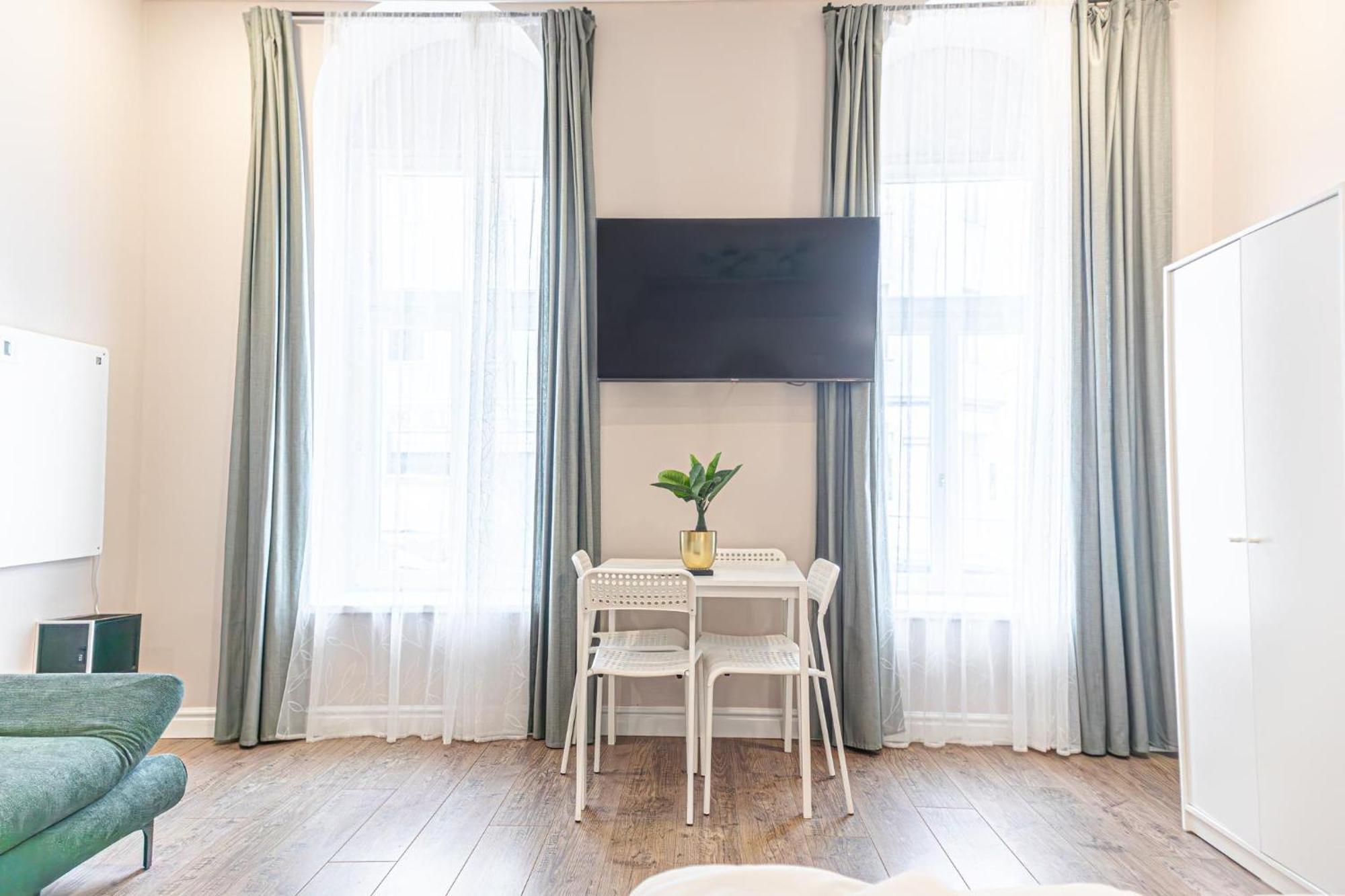 Stylish Studio Apartment Wiener Stadthalle Екстер'єр фото